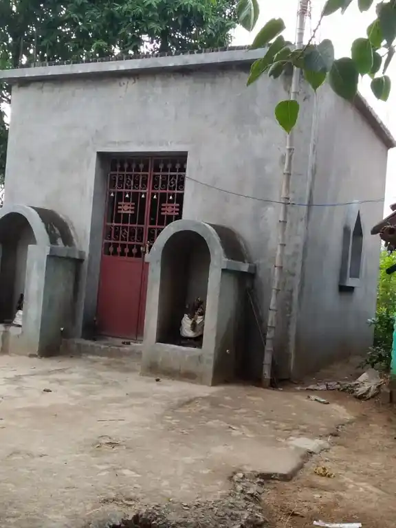 Arulmigu Sivasakthieswarar Temple, Nallakutlahalli, Obilinayakkanpatti - 635303 அருள்மிகு சிவசக்தீஸ்வரர் திருக்கோயில், Nallakutlahalli, Obilinayakkanpatti - 635303, Dharmapuri - Ancient Temple Architecture and History Image 2