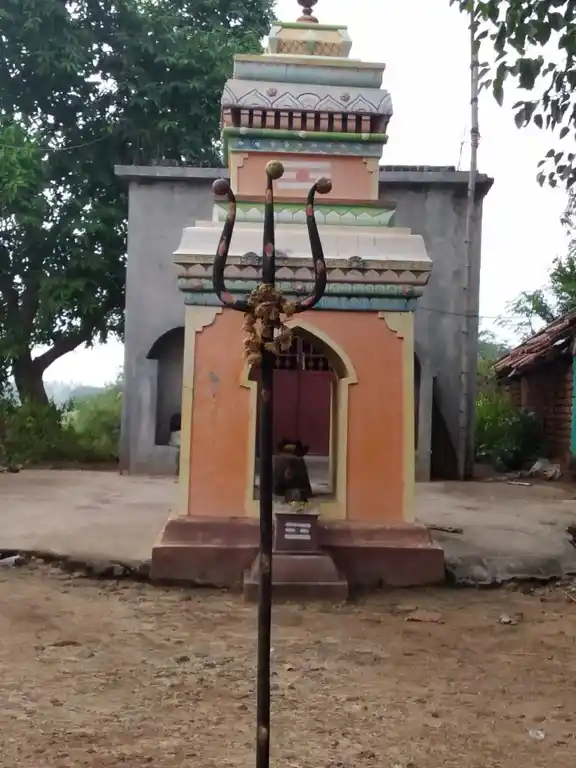 Arulmigu Sivasakthieswarar Temple, Nallakutlahalli, Obilinayakkanpatti - 635303 அருள்மிகு சிவசக்தீஸ்வரர் திருக்கோயில், Nallakutlahalli, Obilinayakkanpatti - 635303, Dharmapuri - Ancient Temple Architecture and History Image 3