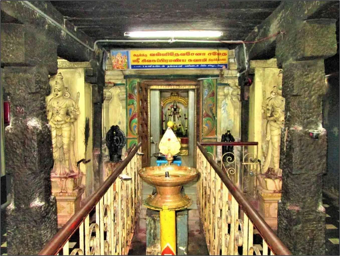 அருள்மிகு சிவசுப்பிரமணியசுவாமி திருக்கோயில், கொசப்பேட்டை, வேலூர் - 632001 - Main View