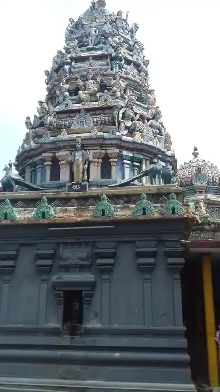 Arulmigu Sivavishnu Temple, T.Nagar Bus Stand, Chennai - 600017 அருள்மிகு சிவா விஷ்ணு திருக்கோயில், தி. நகர் பேருந்து நிலையம், சென்னை - 600017, Chennai - Ancient Temple Architecture and History Image 6
