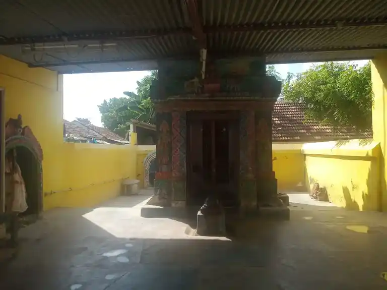 Arulmigu Siyamalatheviyamm Temple, Periyakurumbai Theru Keelavasal, Thanjavur - 613001 அருள்மிகு சசியாமளாதேவி அம்மன் திருக்கோயில், Periyakurumbai Theru Keelavasal, Thanjavur - 613001, Thanjavur - Ancient Temple Architecture and History Image 8