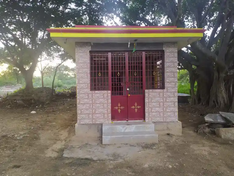 Arulmigu Sokkadi Selliyamman Temple, Agaram - 635119 அருள்மிகு சோக்காடி செல்லியம்மன் திருக்கோயில், அகரம் - 635119, Krishnagiri - Ancient Temple Architecture and History Image 3