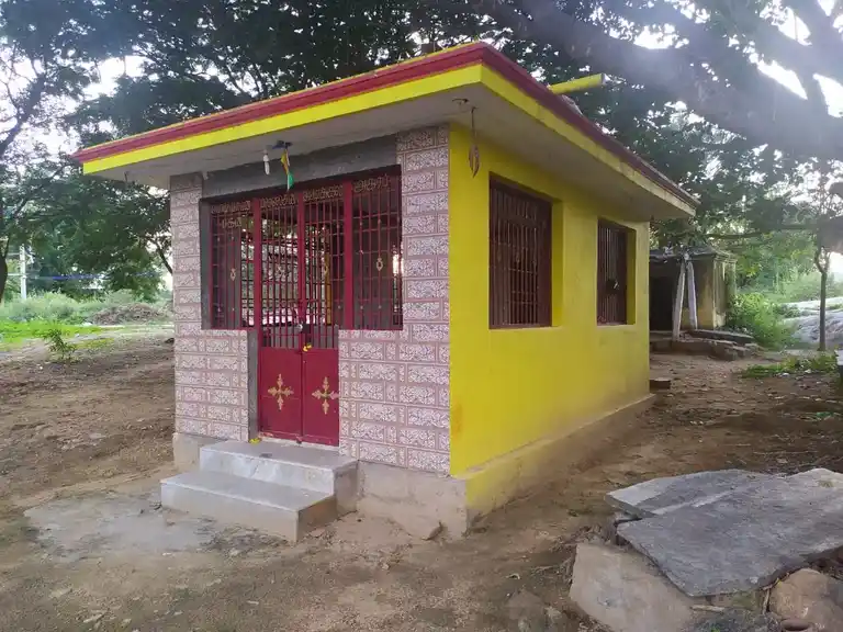 Arulmigu Sokkadi Selliyamman Temple, Agaram - 635119 அருள்மிகு சோக்காடி செல்லியம்மன் திருக்கோயில், அகரம் - 635119, Krishnagiri - Ancient Temple Architecture and History Image 4