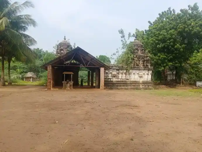 Arulmigu Sokkanathar Temple, Cholamadevi - 612902