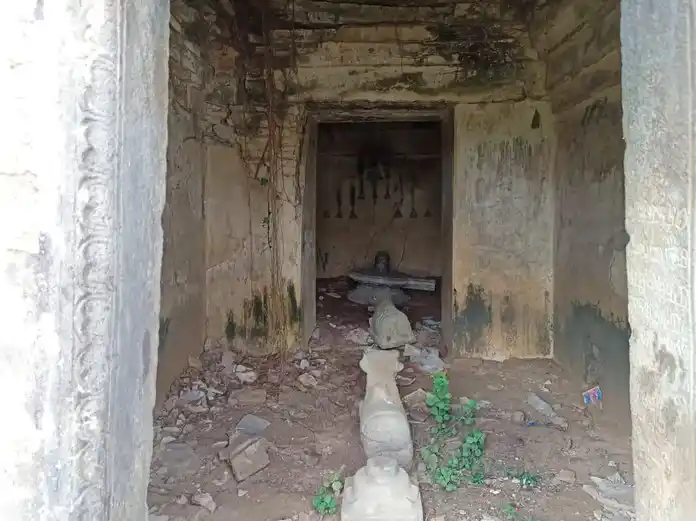 Arulmigu Sokkanathasami Temple, Kaduvettankurichi, Nallanam Kaduvettankurichi - 621804 Arulmigu Sokkanathasami Temple, Kaduvettankurichi, Nallanam Kaduvettankurichi - 621804, Ariyalur - Ancient Temple Architecture and History Image 4