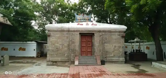 Arulmigu Sokkanathaswamy Temple, Kuruchi - 627005 திருநெல்வேலி நகர் அருள்மிகு நெல்லையப்பர் அருள்தரும் காந்திமதி அம்மன் திருக்கோயிலின் உபகோயில் அருள்மிகு சொக்கநாதர் சுவாமி திருக்கோயில், குறிச்சி, மேலப்பாளையம் - 627005, Tirunelveli - Ancient Temple Architecture and History Image 2