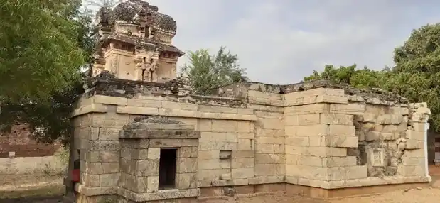 Arulmigu Sokkanathaswamy Temple, Punkampadi - 639201 அருள்மிகு சொக்கநாதசுவாமி திருக்கோயில், Punkampadi - 639201, Karur - Ancient Temple Architecture and History Image 7