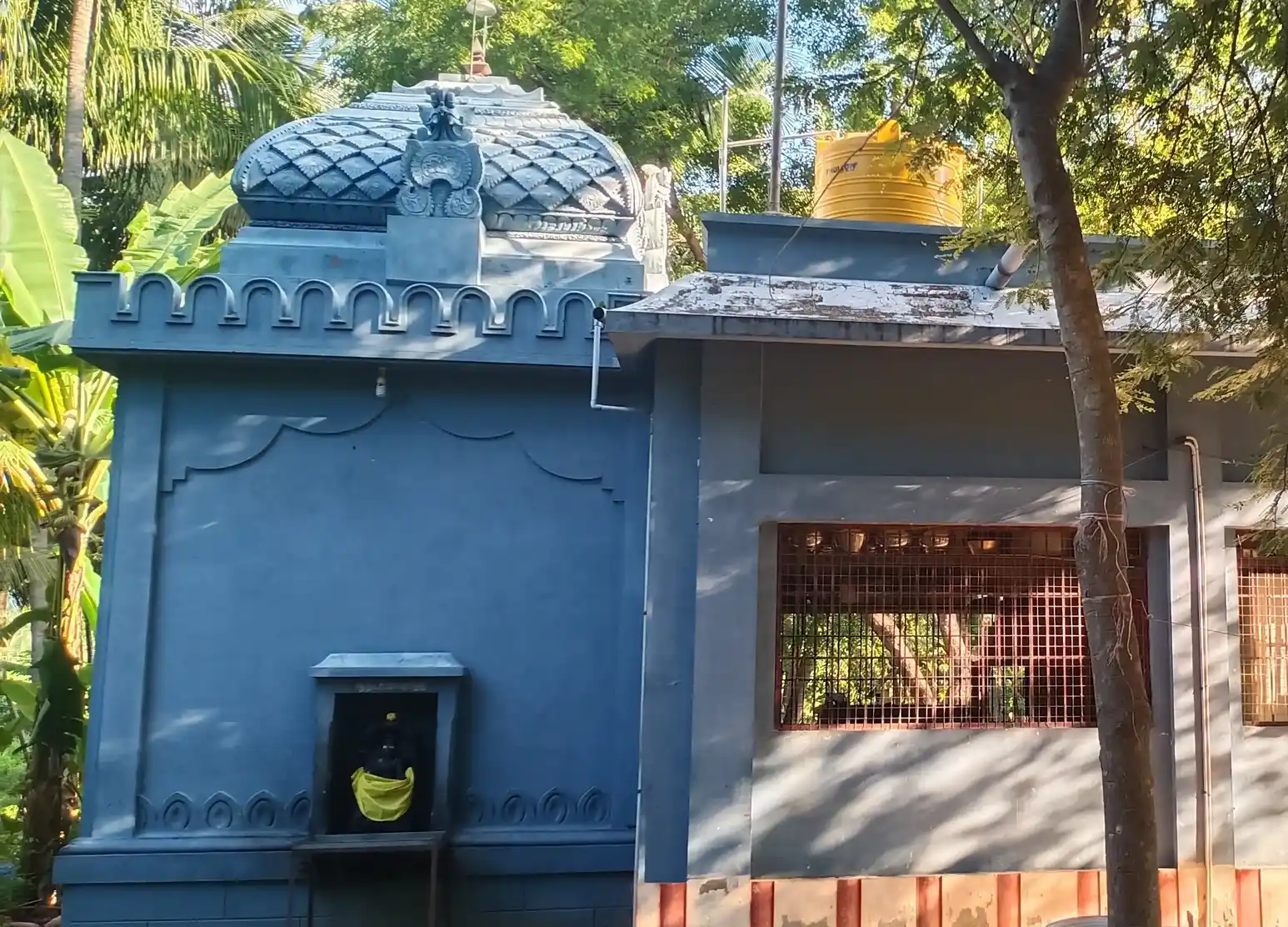 Arulmigu Solai Eeswarar Temple, Ayyampalayam - 624204 அருள்மிகு சோலை ஈஸ்வரர் திருக்கோயில், Ayyampalayam - 624204, Dindigul - Ancient Temple Architecture and History Image 2