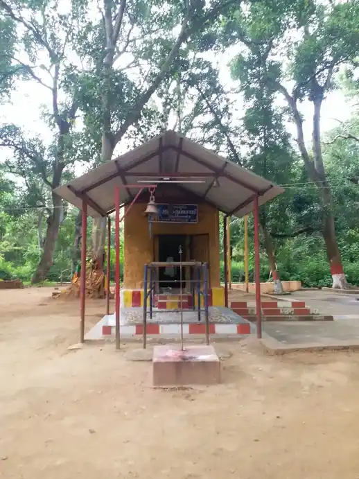 Arulmigu Solaimalai Ayanar & Guruveerappa Ayanar Temple, Allinagaram - 625531