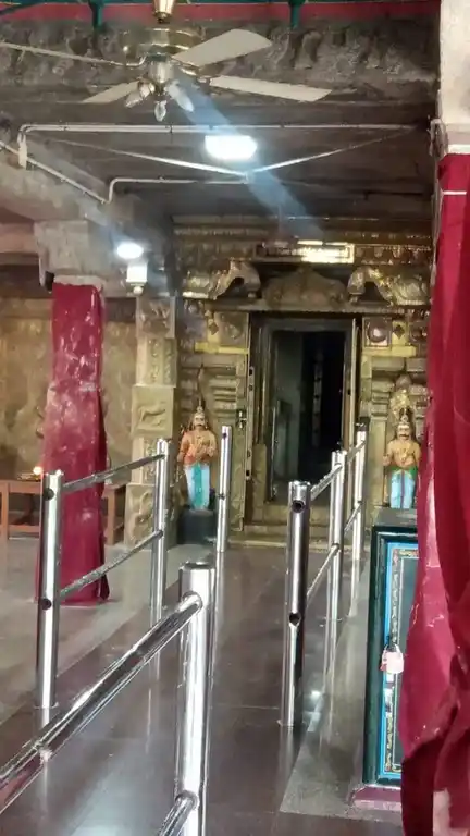 Arulmigu Solaivalartha Iyanar Temple, Kothari - 630107 அருள்மிகு சோலைவளர்த்த அய்யனார் திருக்கோயில், Kothari - 630107, Sivagangai - Ancient Temple Architecture and History Image 2