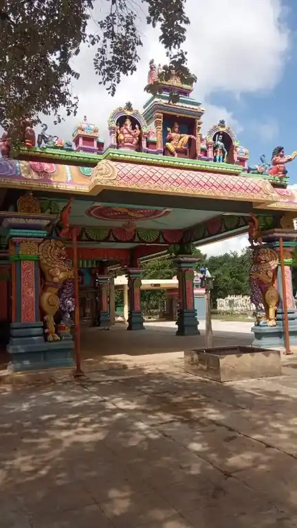 Arulmigu Solaivalartha Iyanar Temple, Kothari - 630107 அருள்மிகு சோலைவளர்த்த அய்யனார் திருக்கோயில், Kothari - 630107, Sivagangai - Ancient Temple Architecture and History Image 6