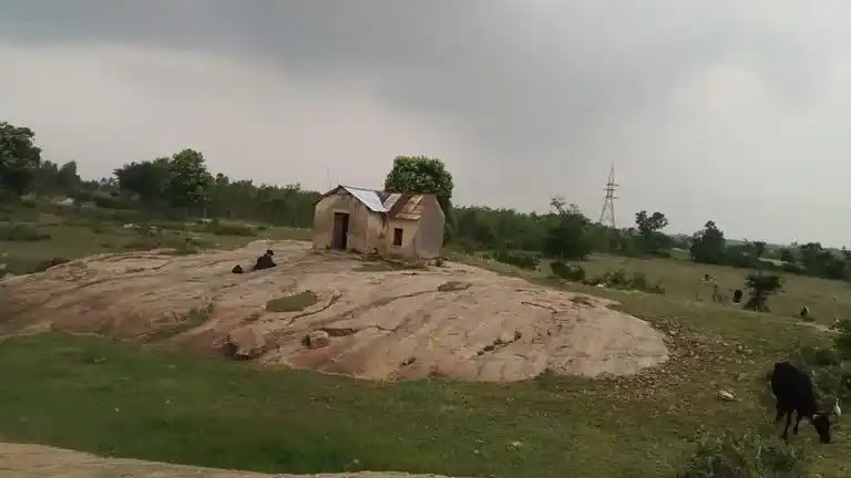 Arulmigu Soleeshwaramudaiyar Temple, Vatthanaakkurichi - 622305 Arulmigu Soleeshwaramudaiyar Temple, Vatthanaakkurichi - 622305, Pudukkottai - Ancient Temple Architecture and History Image 5