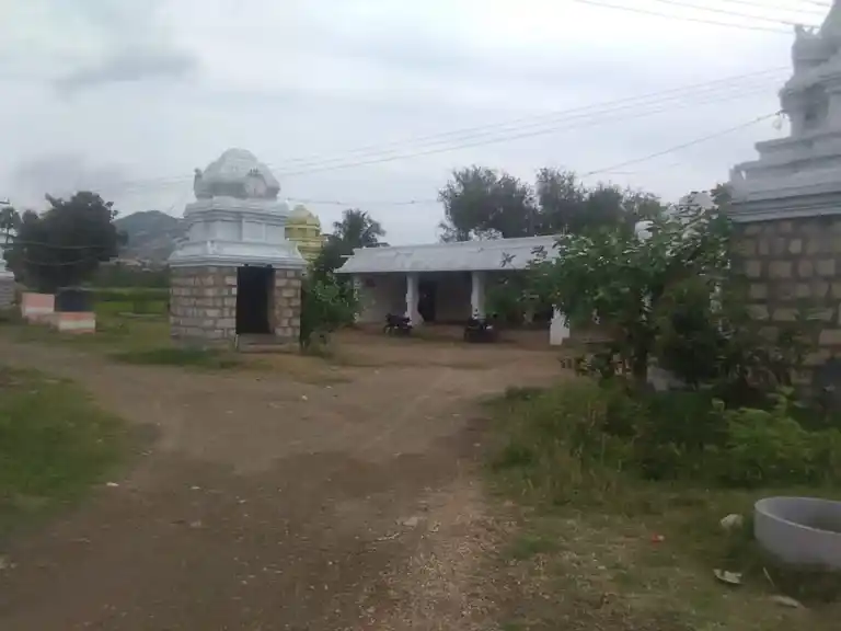 Arulmigu Soleeswarar Temple, Arasiramani Bit.1 - 637104 அருள்மிகு சோளீஸ்வரர் திருக்கோயில், Arasiramani Bit.1 - 637104, Salem - Ancient Temple Architecture and History Image 2