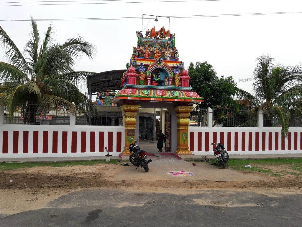 அருள்மிகு சோளீஸ்வரர் சுவாமி திருக்கோயில், ஆற்காடுகுப்பம் - 631204 - Main View