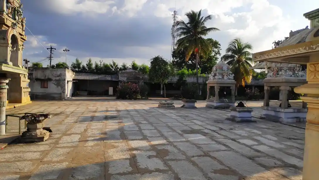 Arulmigu Soleeswarar Temple, Bus Stand, Muthur - 638105 அருள்மிகு சோழீஸ்வரசுவாமி திருக்கோயில், பஸ்ஸ்டாண்ட், Muthur - 638105, Tiruppur - Ancient Temple Architecture and History Image 9