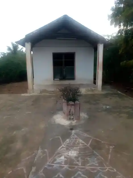 Arulmigu Soleeswarar Temple, Ichipalayam - 638151 அருள்மிகு சோளீஸ்வரர் திருக்கோயில், Ichipalayam - 638151, Erode - Ancient Temple Architecture and History Image 9