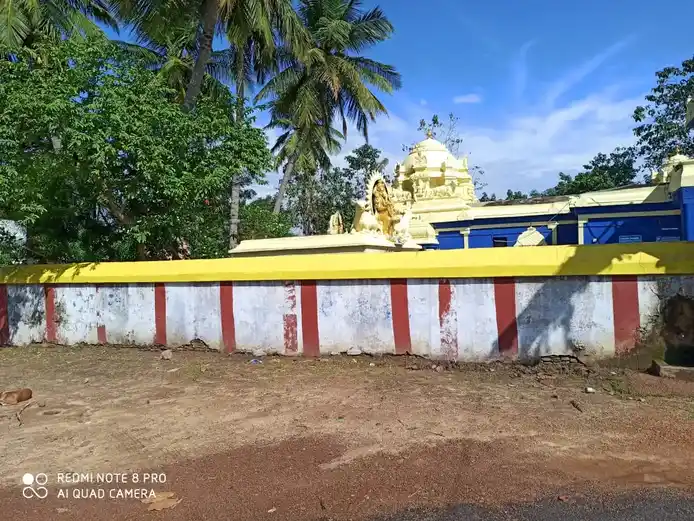 Arulmigu Soleeswarar, Vaikunta Perumal Temple, Inside The Village, Perambakkam - 631402 அருள்மிகு சோளீஸ்வரர் மற்றும் வைகுண்டபெருமாள் வகையறா திருக்கோயில், Inside The Village, Perambakkam - 631402, Tiruvallur - Ancient Temple Architecture and History Image 2