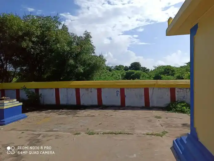 Arulmigu Soleeswarar, Vaikunta Perumal Temple, Inside The Village, Perambakkam - 631402 அருள்மிகு சோளீஸ்வரர் மற்றும் வைகுண்டபெருமாள் வகையறா திருக்கோயில், Inside The Village, Perambakkam - 631402, Tiruvallur - Ancient Temple Architecture and History Image 3