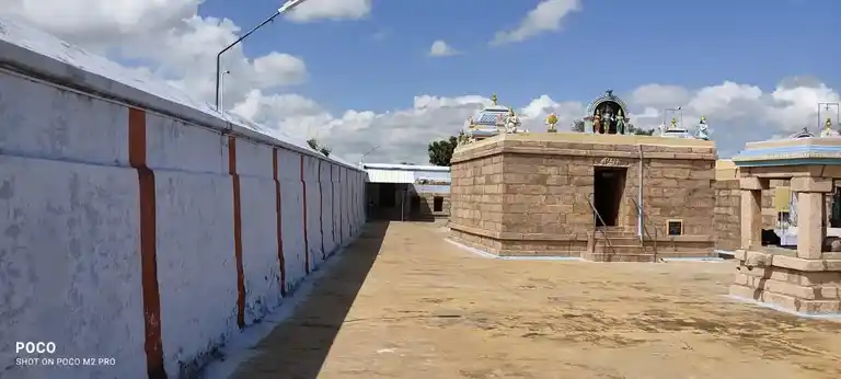 Arulmigu Soleeswarar Varadharajaperumal Temple, Puthur East - 637212 அருள்மிகு சோழீஸ்வரர் மற்றும் வரதராஜபெருமாள் திருக்கோயில், Puthur East - 637212, Namakkal - Ancient Temple Architecture and History Image 3