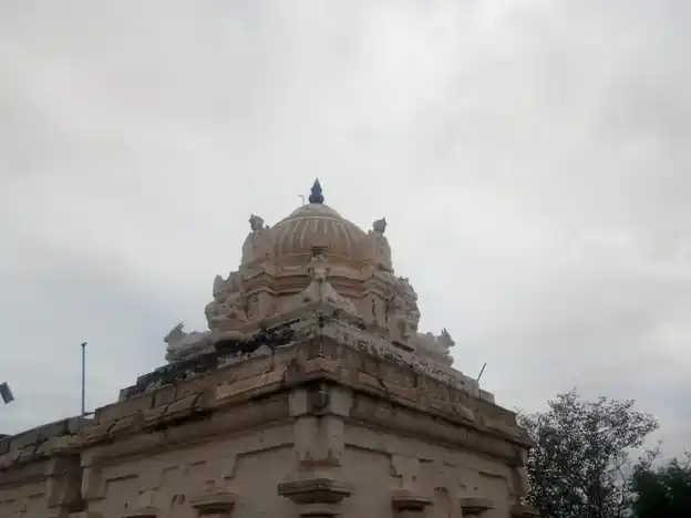 Arulmigu Soleswarar Temple, Manoor - 624618 Arulmigu Soleswarar Temple, Manoor - 624618, Dindigul - Ancient Temple Architecture and History Image 4