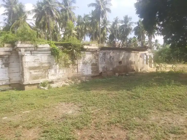 Arulmigu Solizhaiswarartemple, Matu Mahadhanapuram - 639106 Arulmigu SolizhaiswararTemple, மேட்டுமகாதானபுரம் - 639106, Karur - Ancient Temple Architecture and History Image 2