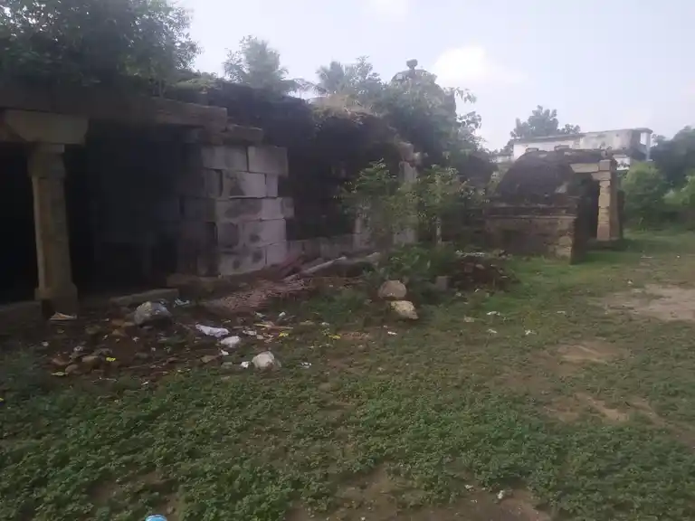 Arulmigu Solizhaiswarartemple, Matu Mahadhanapuram - 639106 Arulmigu SolizhaiswararTemple, மேட்டுமகாதானபுரம் - 639106, Karur - Ancient Temple Architecture and History Image 4