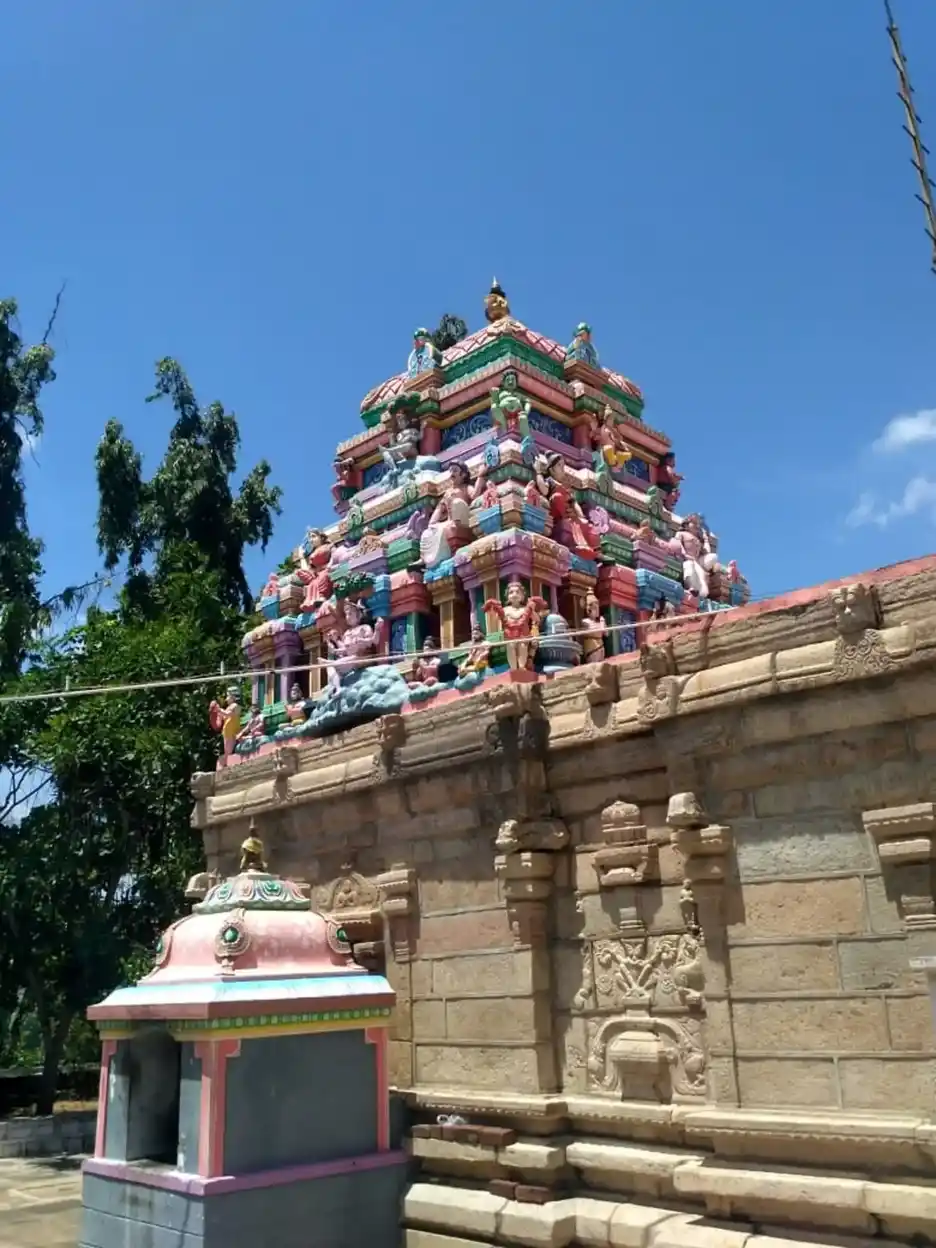 Arulmigu Solleeshwarar Temple, Vengampur - 638152 Arulmigu Solleeshwarar Temple, - 638152, Erode - Ancient Temple Architecture and History Image 3