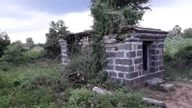 Arulmigu Somanaadheeswarar Temple, Eriyur - 606204 அருள்மிகு சோமநாதீஸ்வரர் திருக்கோயில், Eriyur - 606204, Kallakurichi - Ancient Temple Architecture and History Image 4