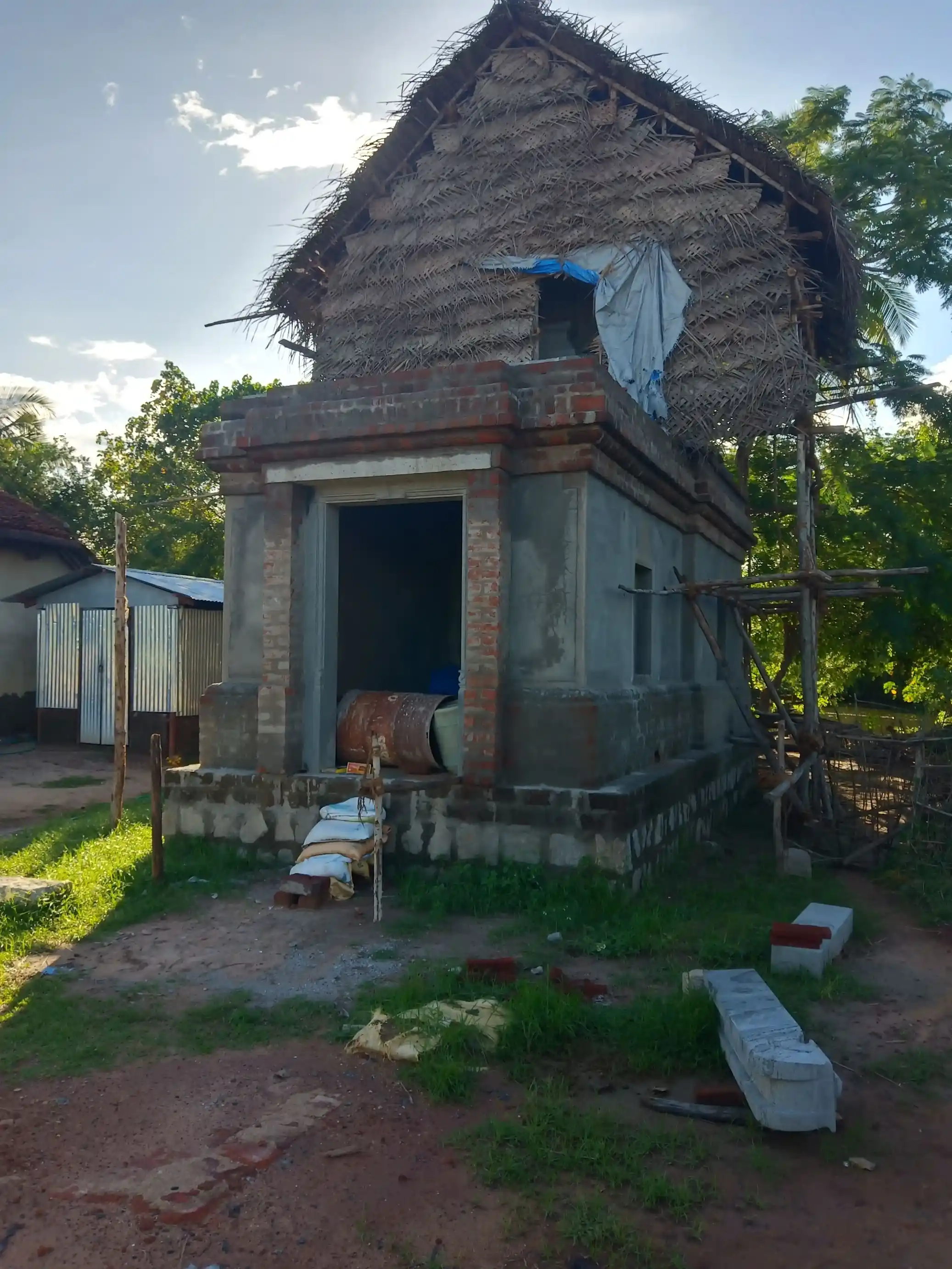 Arulmigu Somanatha Swamy And Throwpathy Vagayara Temple, Senthamarikkan - 614705
