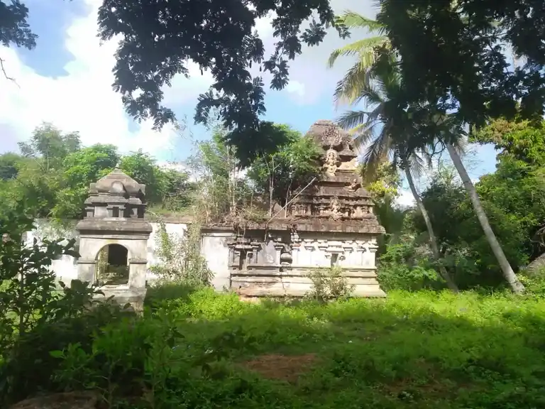 Arulmigu Somanathaswamy Temple, Adambai - 614602 Arulmigu Somanathaswamy Temple, Adambai - 614602, Thanjavur - Ancient Temple Architecture and History Image 3