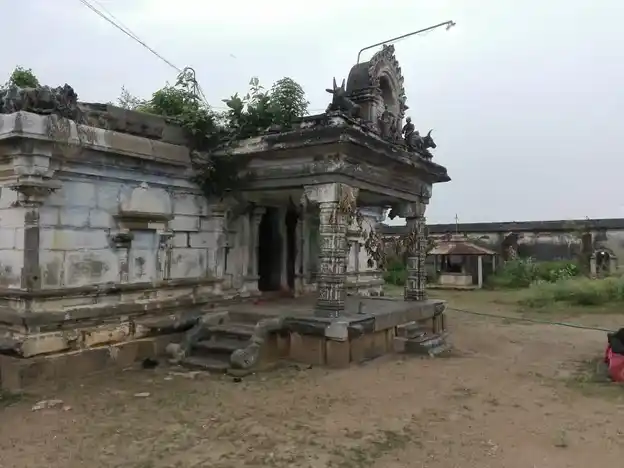 Arulmigu Somanathaswamy Temple, Alathudaiyanpatti - 621003 அருள்மிகு சோமநாதசுவாமி திருக்கோயில், Alathudaiyanpatti - 621003, Thiruchirappalli - Ancient Temple Architecture and History Image 2
