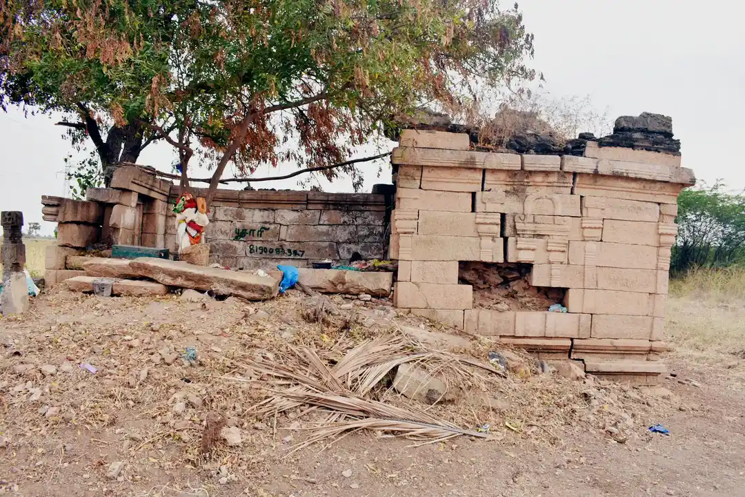 Arulmigu Somanathaswamy Temple, Malayagoundenpatty - 624201 அருள்மிகு சோமநாதசாமி திருக்கோயில், Malayagoundenpatty - 624201, Dindigul - Ancient Temple Architecture and History Image 4