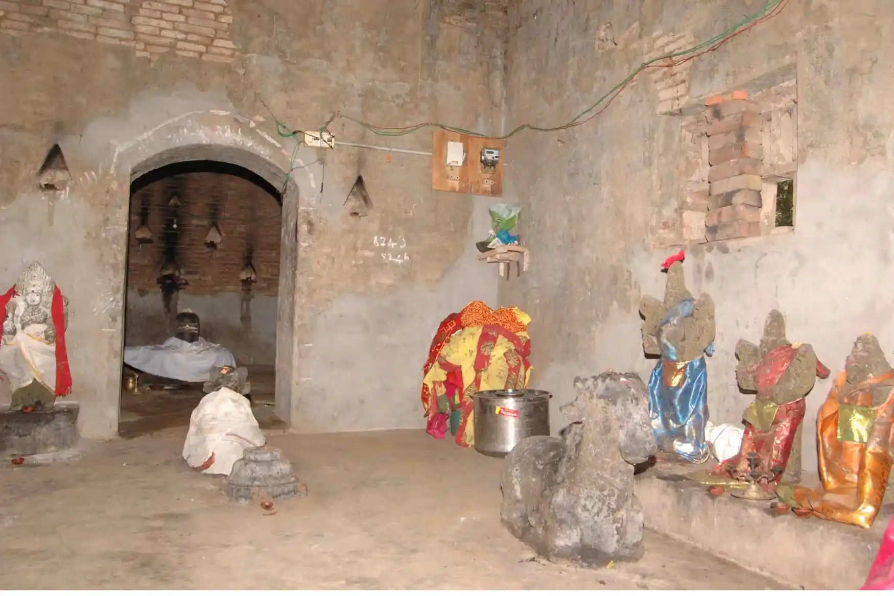 Arulmigu Somanathaswamy Temple, Neelaveli - 609306 அருள்மிகு சோமநாதசுவாமி திருக்கோயில், நீலவெளி - 609306, Mayiladuthurai - Ancient Temple Architecture and History Image 4