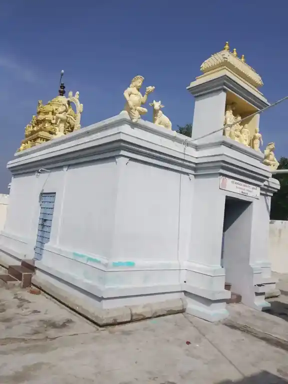 Arulmigu Somanatheeshwarar Temple, Velleri - 632301