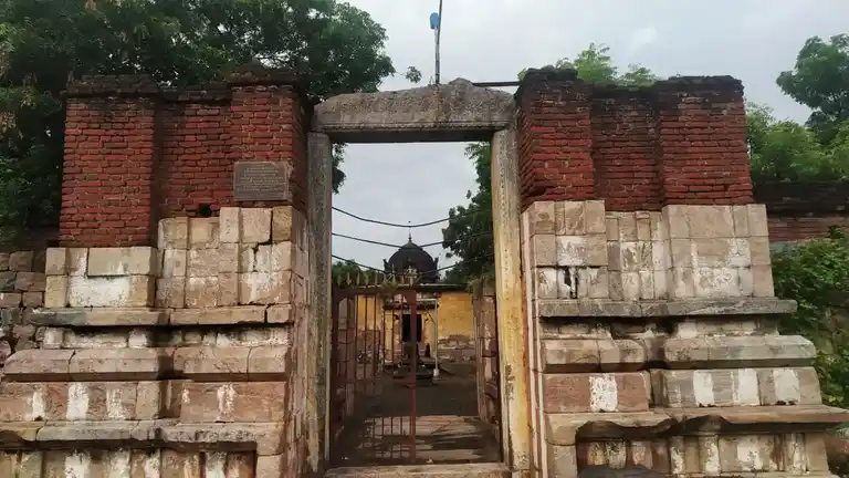 Arulmigu Somasundareswarar Temple, Alakarai - 621215 Arulmigu Somasundareswarar Temple, Alakarai - 621215, Thiruchirappalli - Ancient Temple Architecture and History Image 4