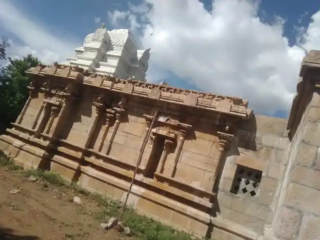 Arulmigu Somasundareswarar Temple, Keezhakuruchi, Iluppur Taluk - 622101 அருள்மிகு சோமசுந்தரேஸ்வரர் திருக்கோயில், கீழக்குறிச்சி, இலுப்பூர் வட்டம் - 622101, Pudukkottai - Ancient Temple Architecture and History Image 2