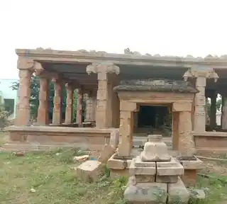 Arulmigu Somasundareswarar Temple, Keezhakuruchi, Iluppur Taluk - 622101 அருள்மிகு சோமசுந்தரேஸ்வரர் திருக்கோயில், கீழக்குறிச்சி, இலுப்பூர் வட்டம் - 622101, Pudukkottai - Ancient Temple Architecture and History Image 4