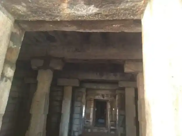 Arulmigu Somasundareswarar Temple, Keezhakuruchi, Iluppur Taluk - 622101 அருள்மிகு சோமசுந்தரேஸ்வரர் திருக்கோயில், கீழக்குறிச்சி, இலுப்பூர் வட்டம் - 622101, Pudukkottai - Ancient Temple Architecture and History Image 7