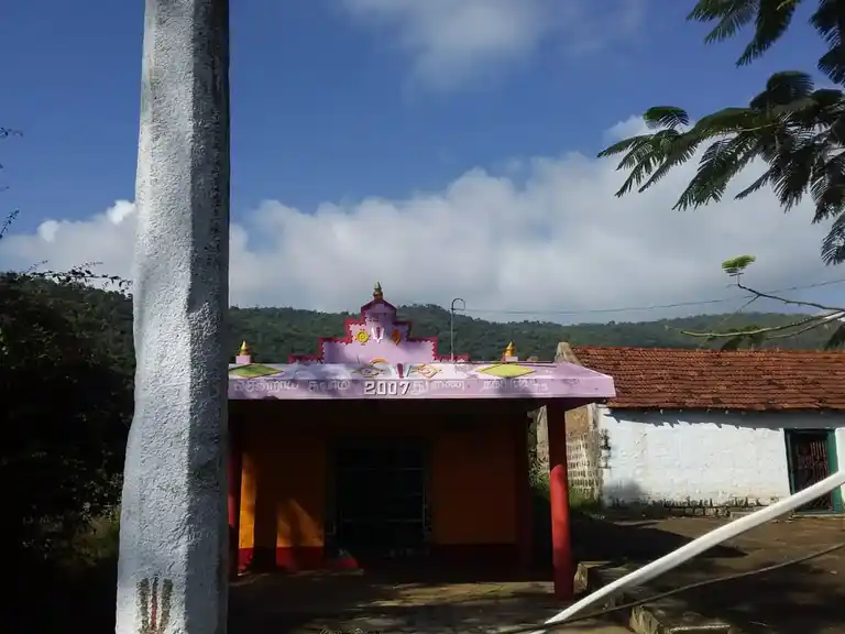 Arulmigu Someshwar Temple, Andevanapalli - 635107 அருள்மிகு சோமேஸ்வரர் திருக்கோயில், அந்தேவனப்பள்ளி - 635107, Krishnagiri - Ancient Temple Architecture and History Image 3