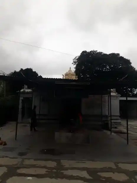 Arulmigu Someshwar Temple, Near Girls Higher Secondary School, Rayakottah - 635116 அருள்மிகு சோமேஸ்வரர் திருக்கோயில், Near Girls Higher Secondary School, Rayakottah - 635116, Krishnagiri - Ancient Temple Architecture and History Image 2