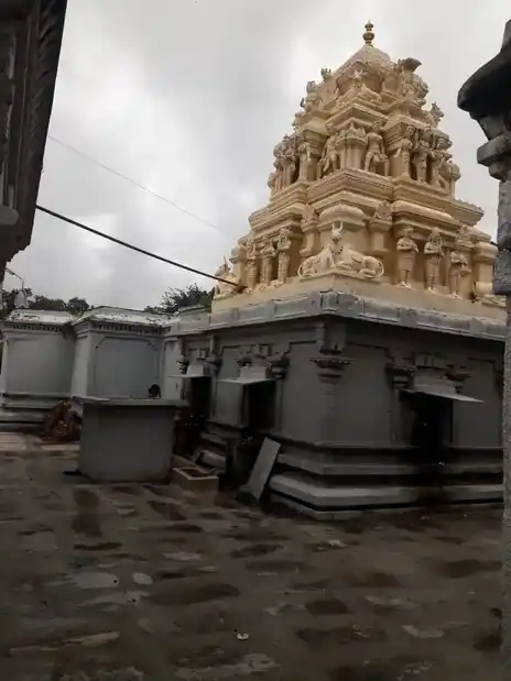 Arulmigu Someshwar Temple, Near Girls Higher Secondary School, Rayakottah - 635116 அருள்மிகு சோமேஸ்வரர் திருக்கோயில், Near Girls Higher Secondary School, Rayakottah - 635116, Krishnagiri - Ancient Temple Architecture and History Image 3