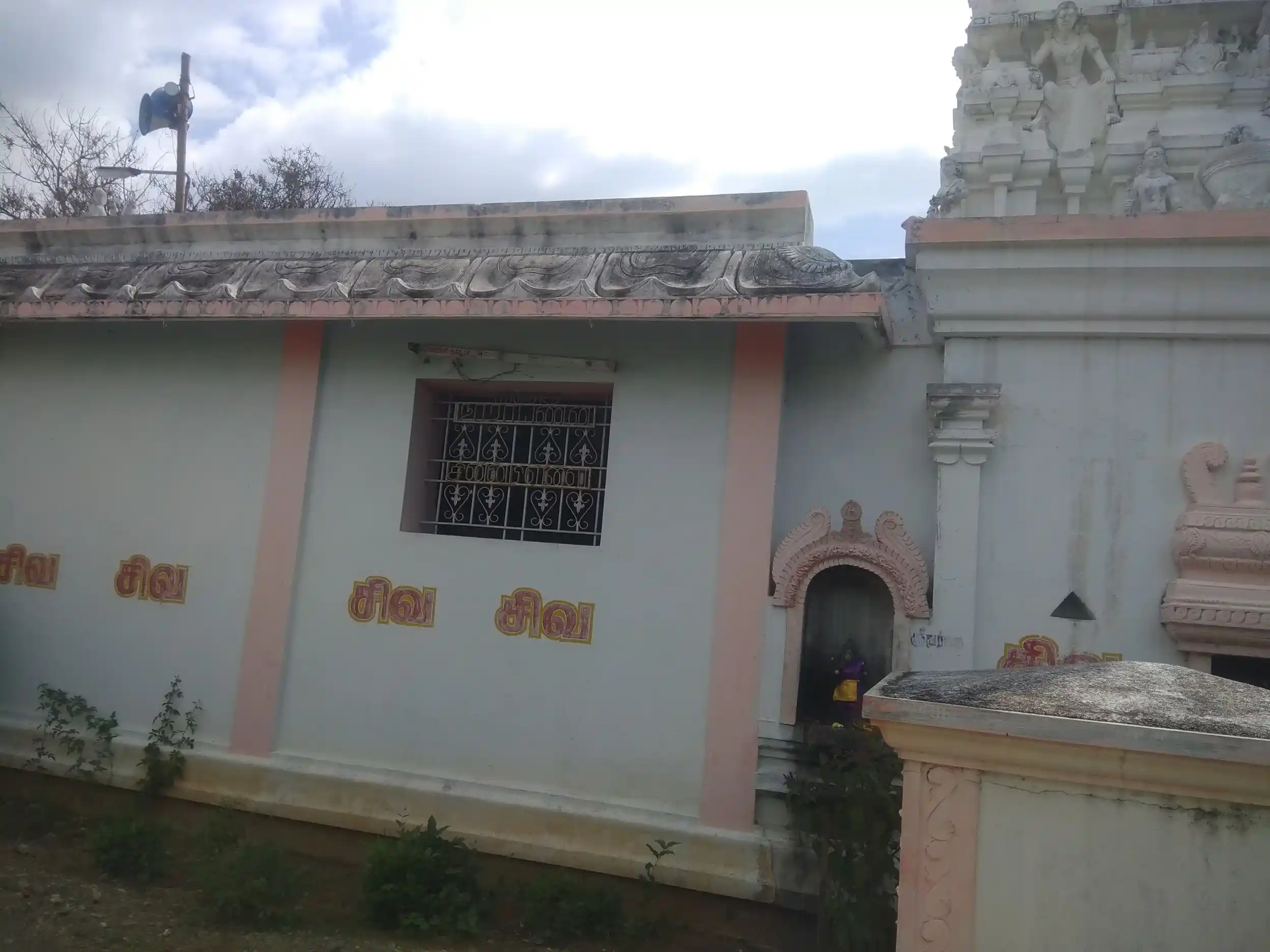 Arulmigu Someshwarar Temple, Aneri - 635653 அருள்மிகு சோமேஸ்வரர் திருக்கோயில், அனேரி - 635653, Thirupathur - Ancient Temple Architecture and History Image 5