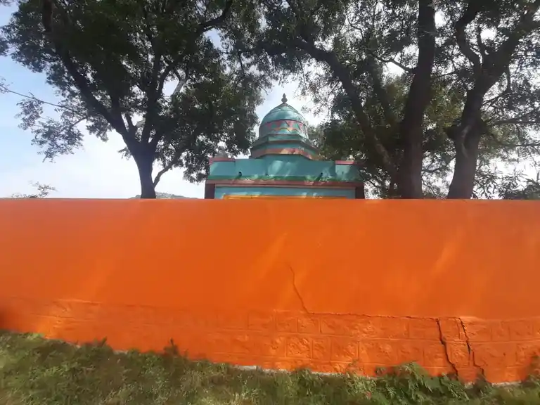 Arulmigu Someshwarar Temple, Elumichanahalli, Hanumandhapuram - 636808