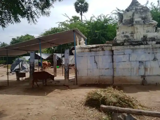 Arulmigu Someshwaraswamy Temple, Bikkanahalli - 636808 அருள்மிகு சோமேஸ்வரசாமி திருக்கோயில், Bikkanahalli - 636808, Dharmapuri - Ancient Temple Architecture and History Image 3