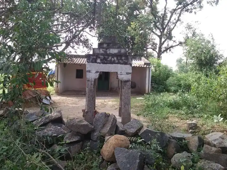 Arulmigu Someswarar Temple, Dalavoyhalli - 636803 அருள்மிகு சோமேஸ்வரர் திருக்கோயில், Dalavoyhalli - 636803, Dharmapuri - Ancient Temple Architecture and History Image 4