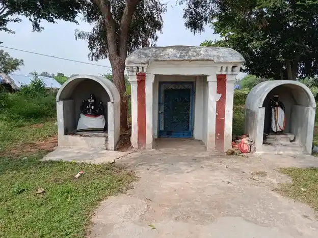 Arulmigu Someswarar Temple, Nariyanahalli - 635111 அருள்மிகு சோமேஸ்வரர் திருக்கோயில், Nariyanahalli - 635111, Dharmapuri - Ancient Temple Architecture and History Image 4