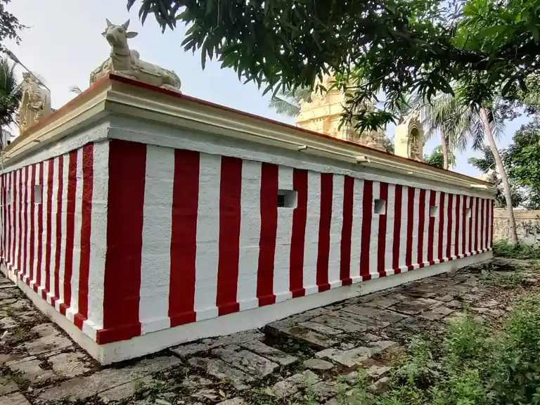 Arulmigu Someswarar Temple, Near Water Tank, Ramanjeri - 602001 அருள்மிகு சோமேஸ்வரர் திருக்கோயில், Near Water Tank, Ramanjeri - 602001, Tiruvallur - Ancient Temple Architecture and History Image 3