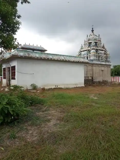 Arulmigu Somiyanarayana Perumal Temple, Pinnavasal - 610202 அருள்மிகு சௌமியநாராயணபெருமாள் திருக்கோயில், பின்னவாசல் - 610202, Thiruvarur - Ancient Temple Architecture and History Image 5