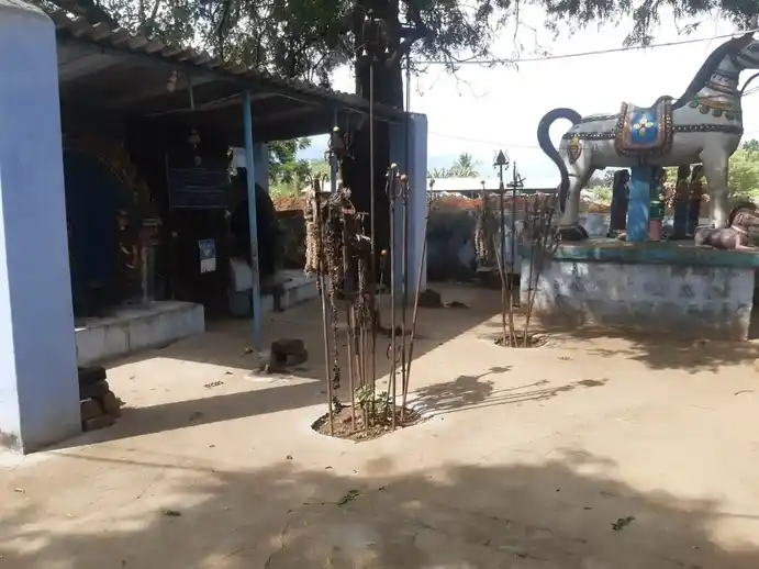 Arulmigu Soolai Muniappan Temple, Pudumettur - 638501 அருள்மிகு புதுமேட்டூர் சூலை முனியப்பன் திருக்கோயில், Pudumettur - 638501, Erode - Ancient Temple Architecture and History Image 4