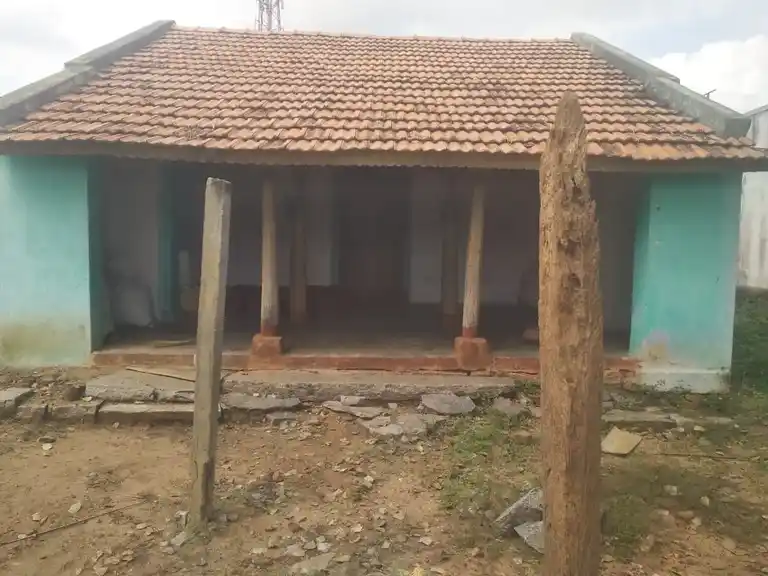 Arulmigu Soothirakaragam Temple, Sokkadi - 635122 அருள்மிகு சூத்திரகரகம் திருக்கோயில், சோக்காடி - 635122, Krishnagiri - Ancient Temple Architecture and History Image 4